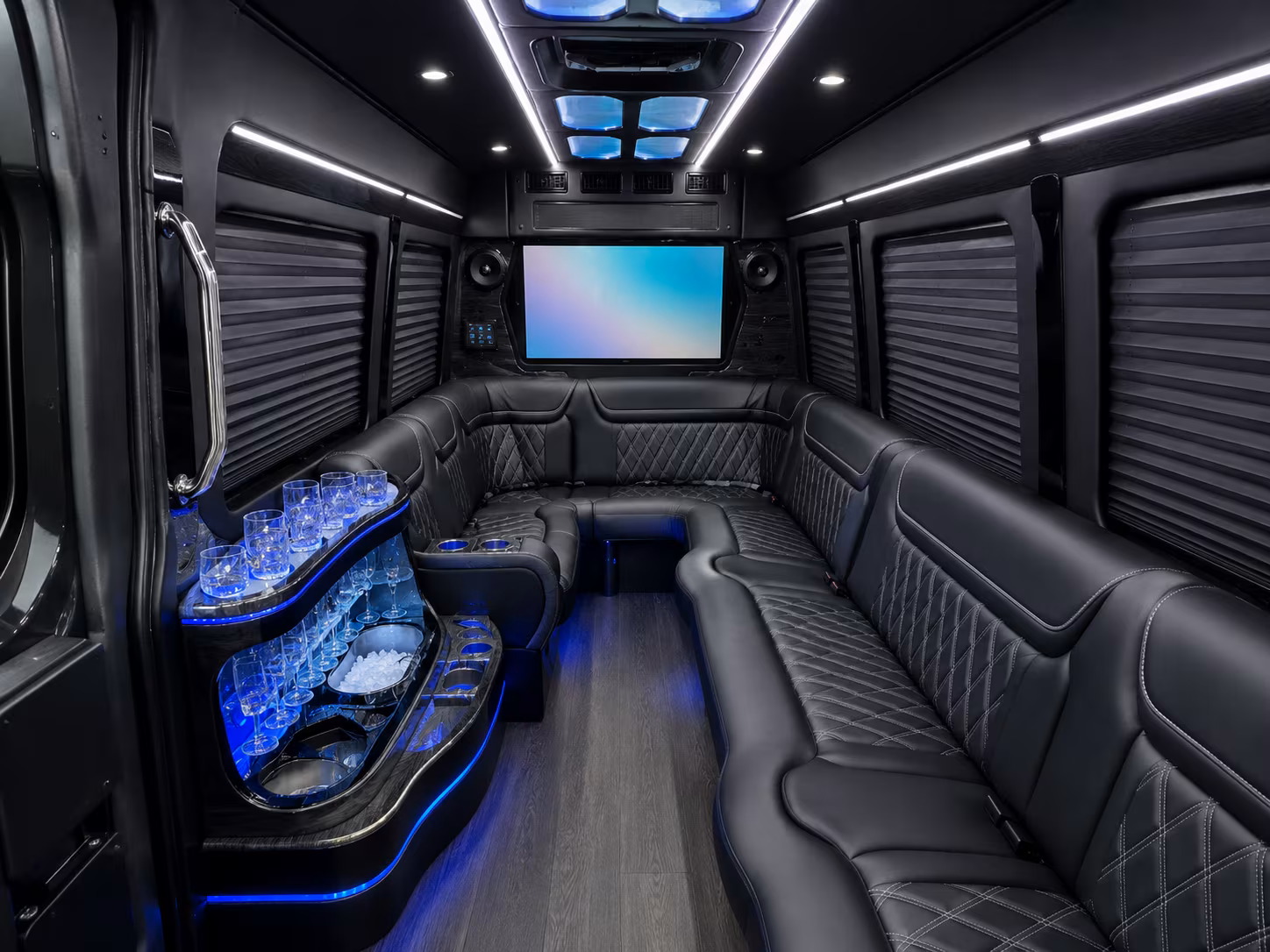 booking airport transfers from baytown to hou and iah