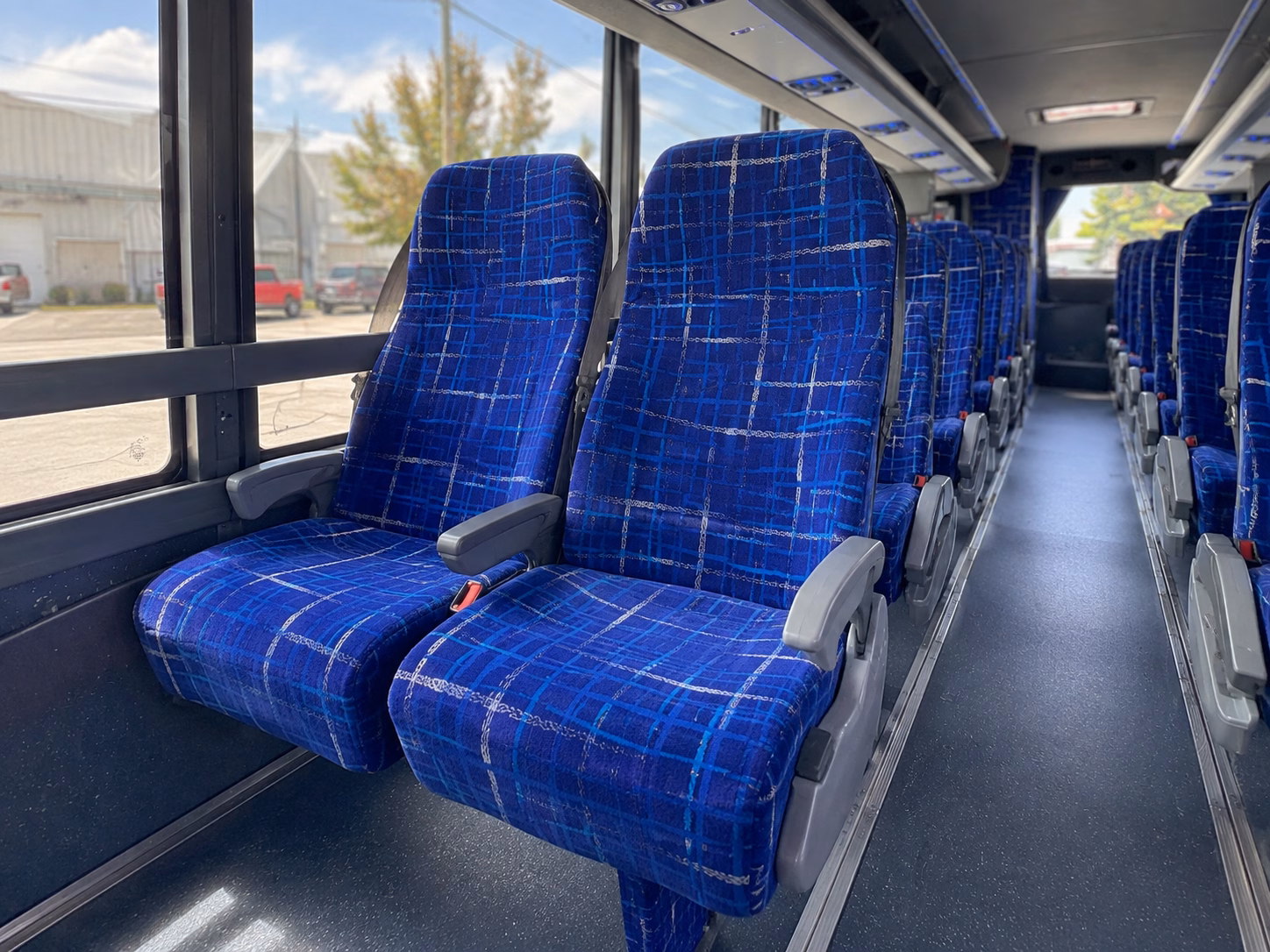 choosing the right bus for your baytown wine tour